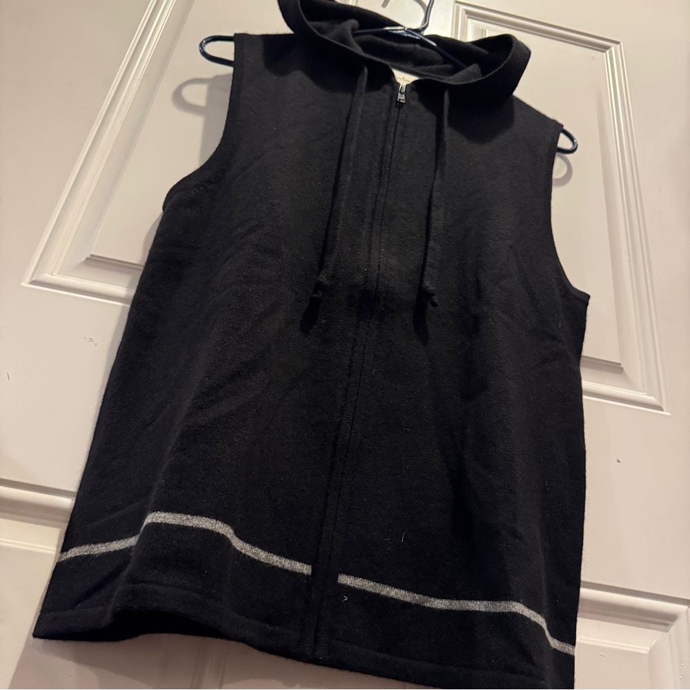 RARE Neiman Marcus Cashmere Black Hooded Zippered Vest 100% Cashmere Size L - Picture 3 of 11
